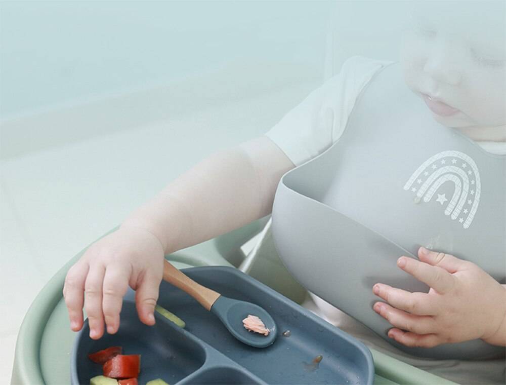 Children's Tableware Silicone Bowl+Plate+Spoon+Bibs  Set